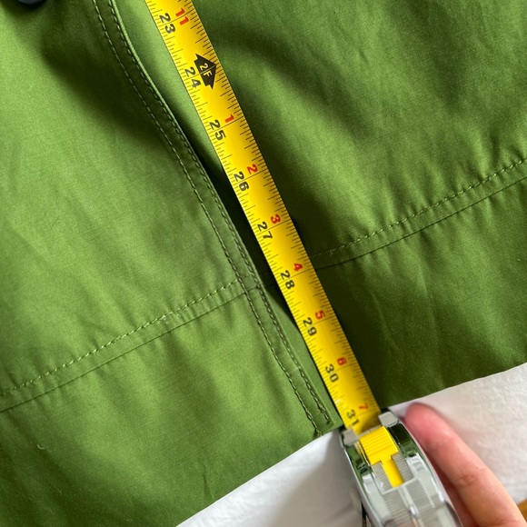 Halifax green raincoat - Picture 3 of 8